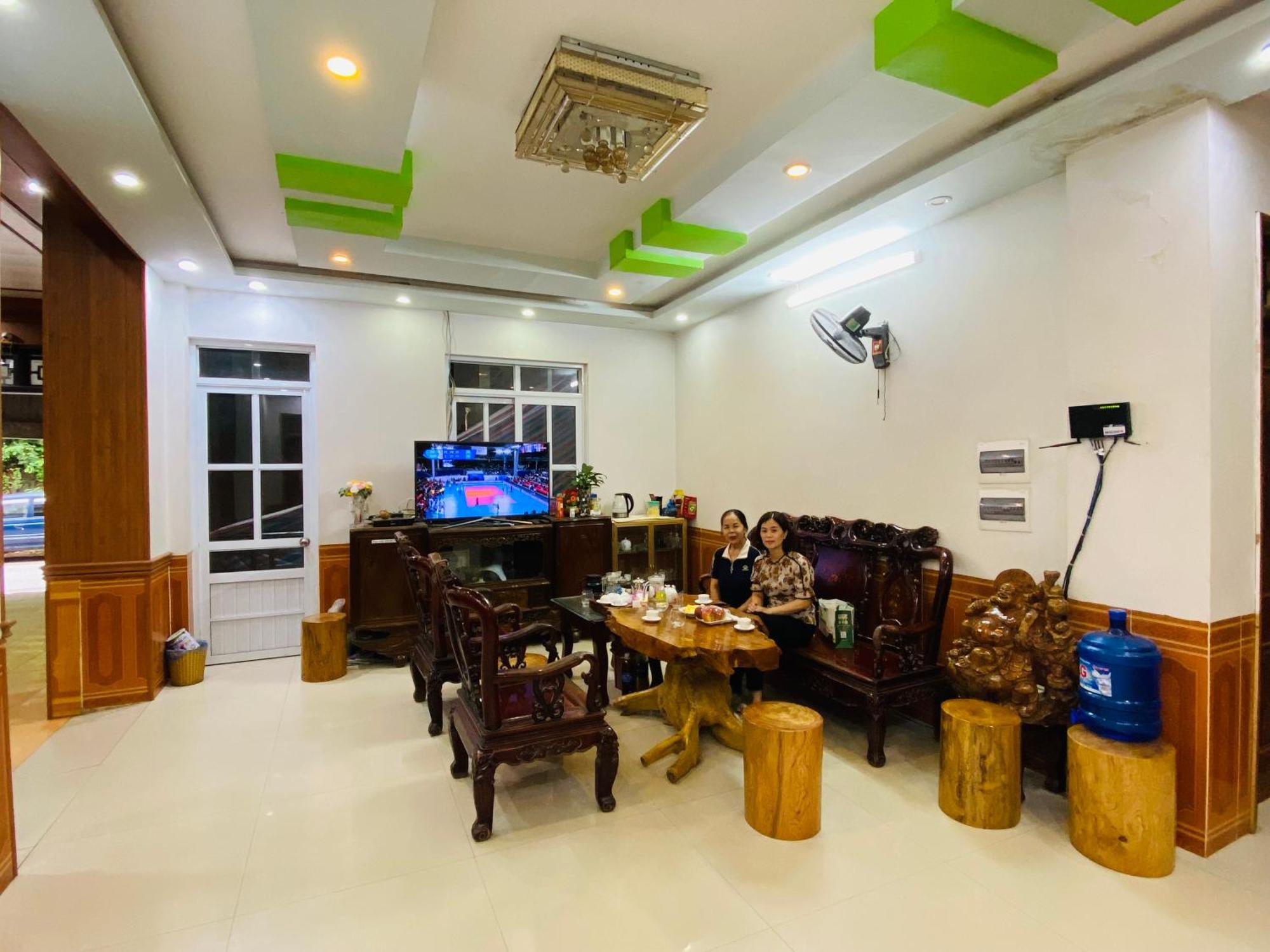 Viet Hoang Hotel Bao Lac Екстер'єр фото